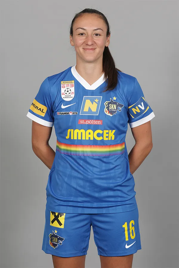 16 Nagy