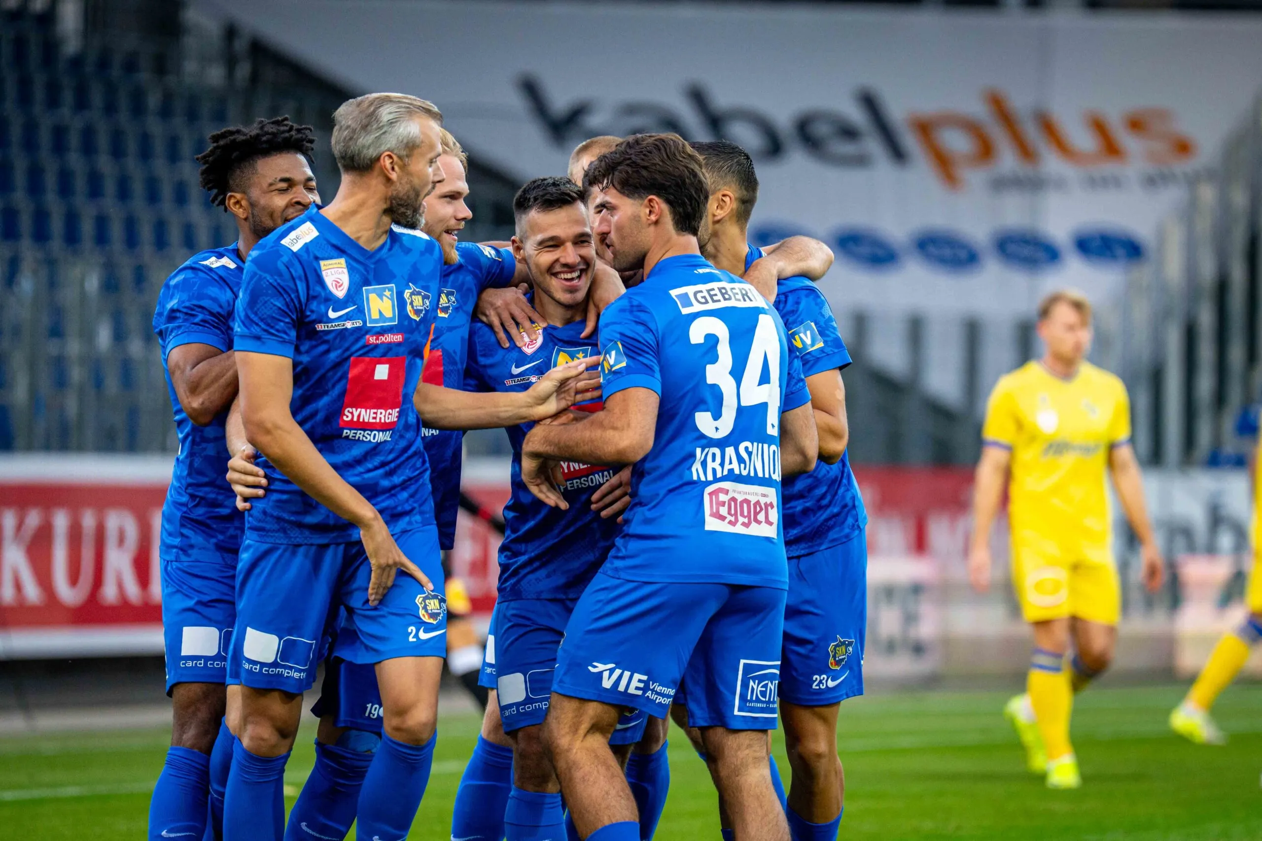 SOCCER 2. Liga, St.Poelten vs Stripfing