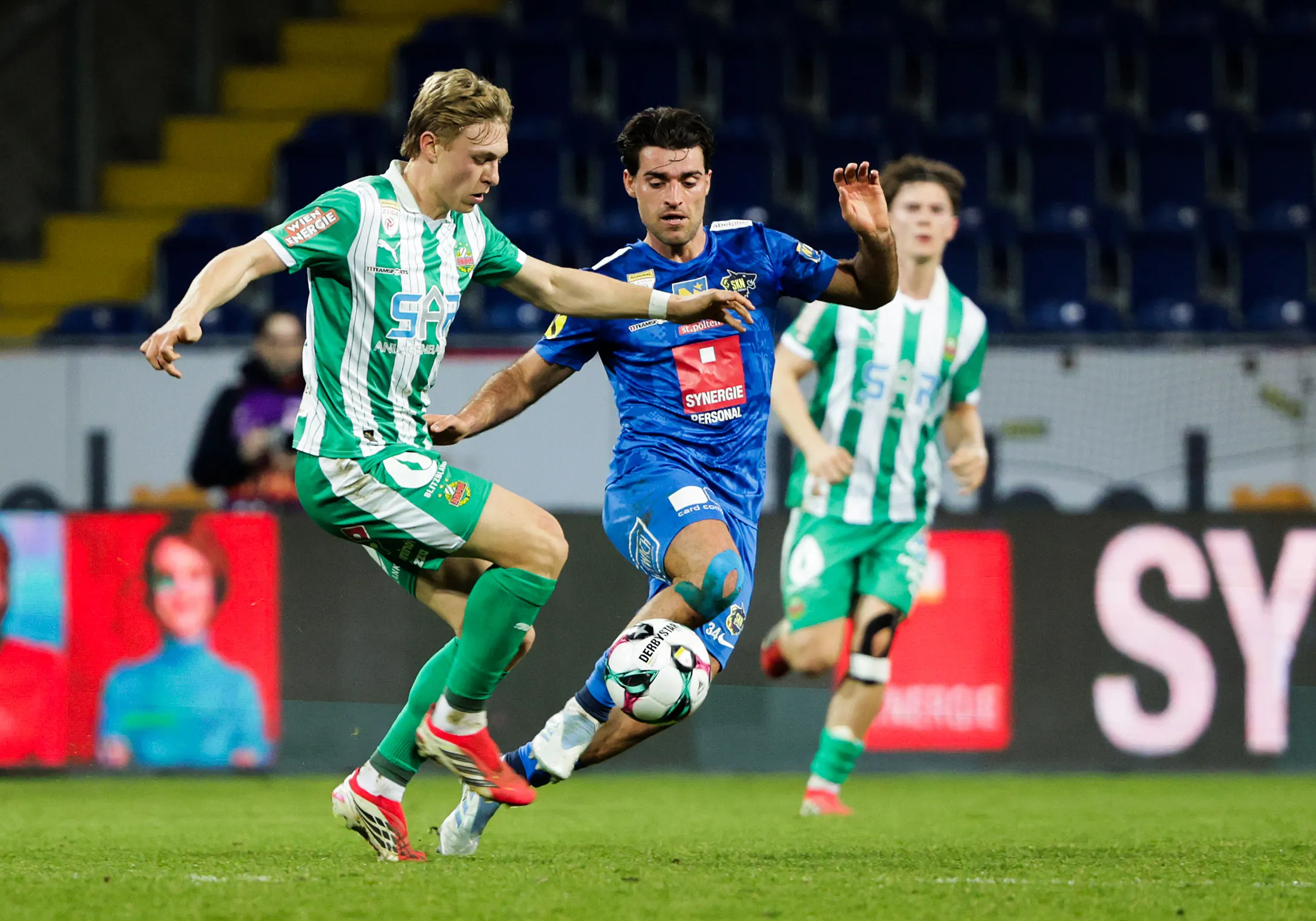 SOCCER 2. Liga, St.Poelten vs Rapid II