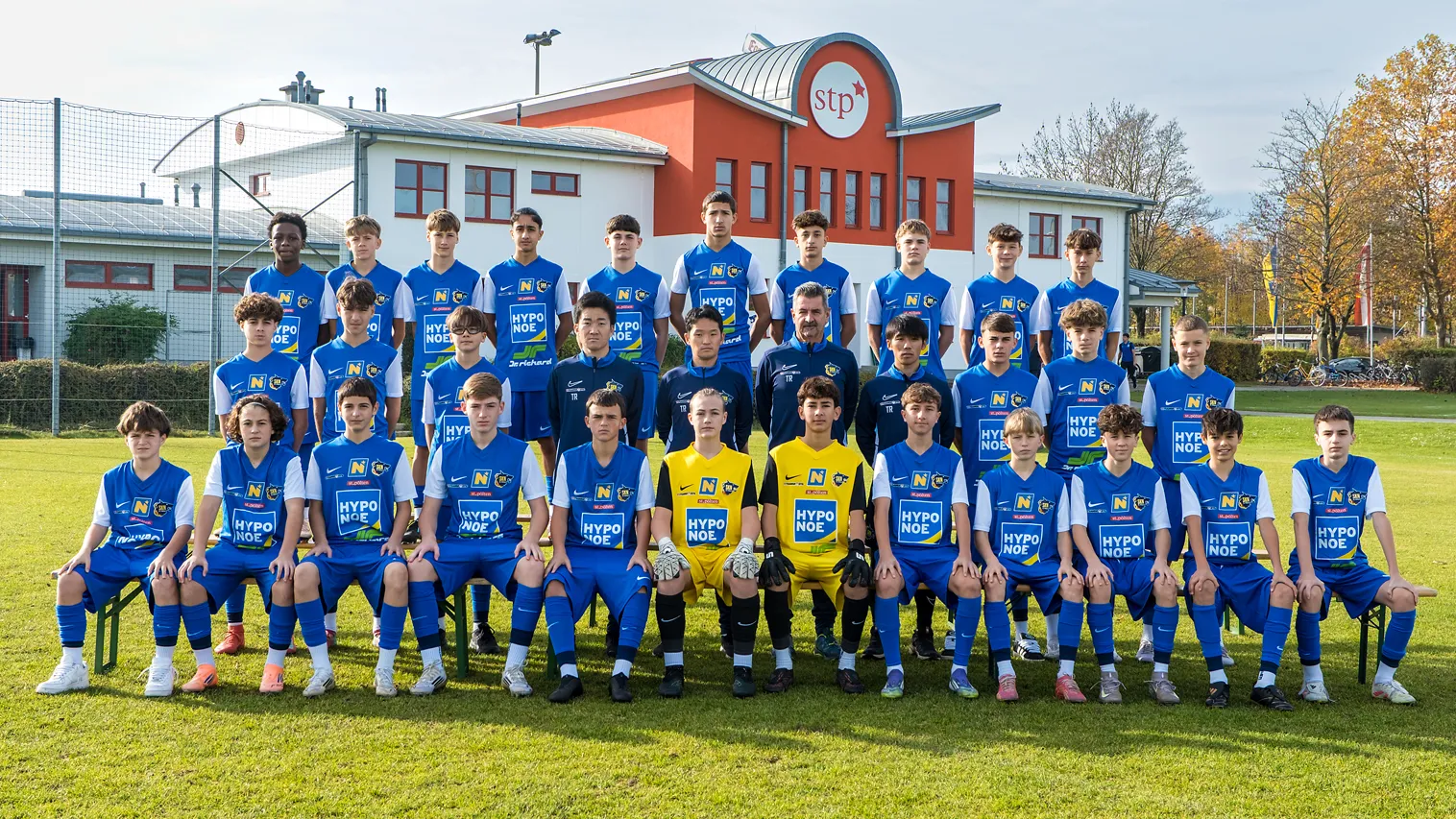 U15