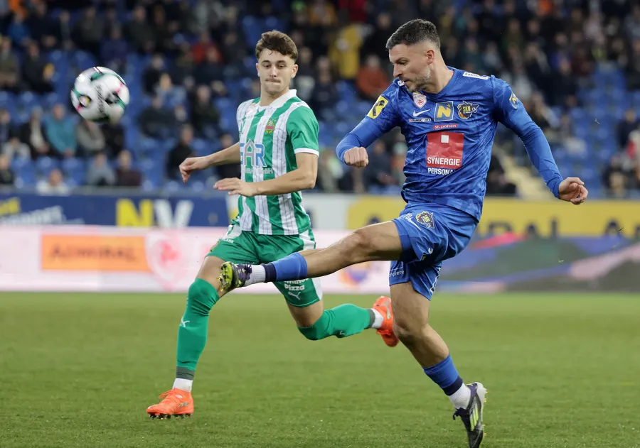 SOCCER 2. Liga, St.Poelten vs Rapid II