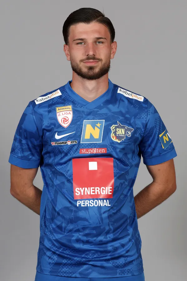 SOCCER 2. Liga, St.Poelten, team photo shoot