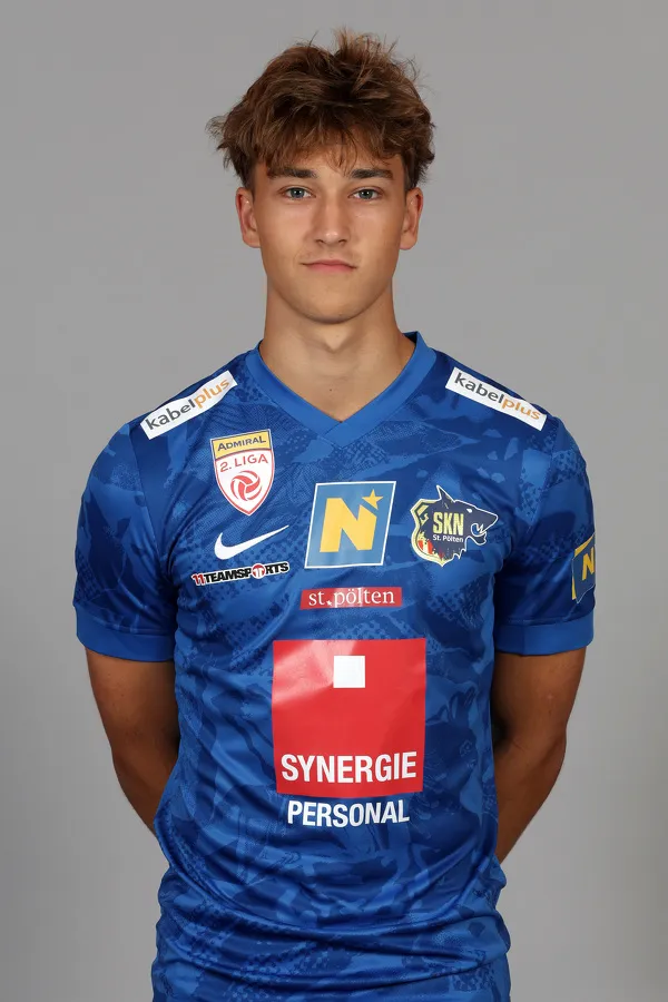 SOCCER 2. Liga, St.Poelten, team photo shoot